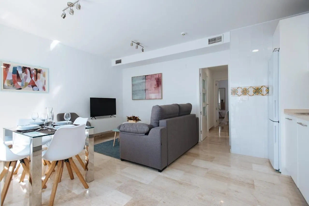 סביליה Triana Home - Free Parking 0*,  ספרד